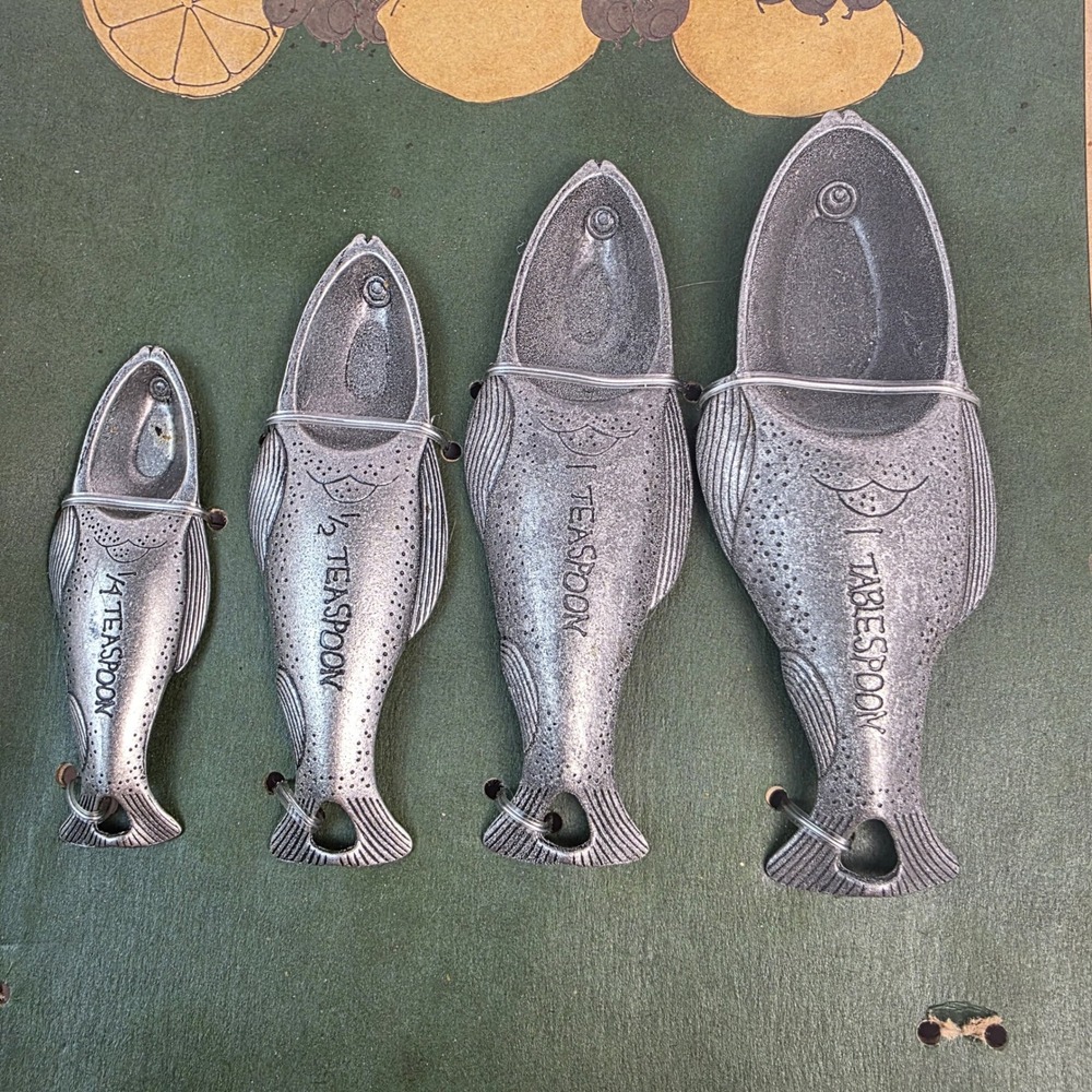 Vintage Old World Fish Measuring Spoon Set & Wall Rack Metal 4pc 11087 NOS New